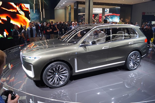 BMW goes large – the 2019 X7