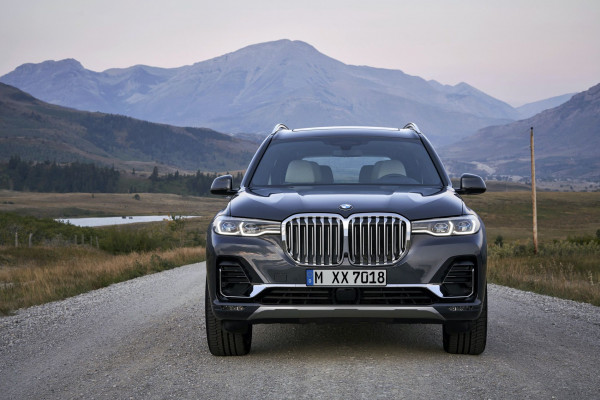News Just In – The First ever BMW X7
