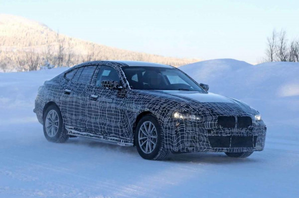 Watch out, Tesla! The BMW i4 has been spotted Winter testing.